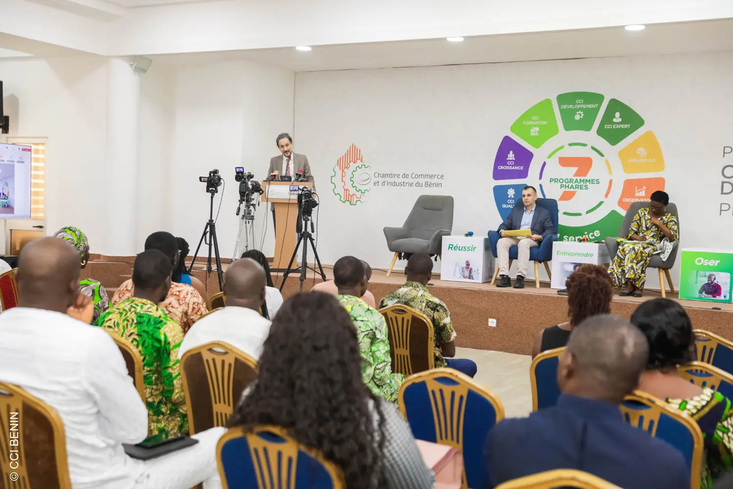 news photo b833fd15e4e59c00ee3e7508523b3126