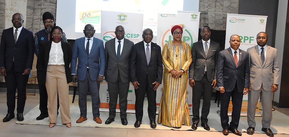 Les officiels apres la ceremonie de lancements des preparatifs de la JNP 2025